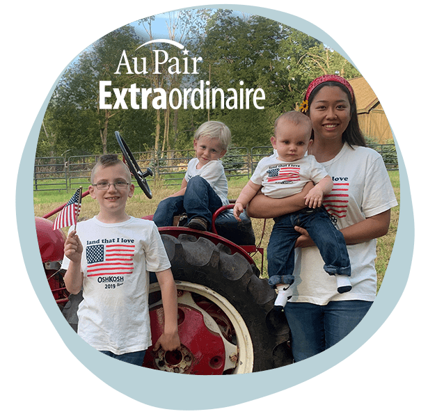 Extraordinaire au pair with host children.